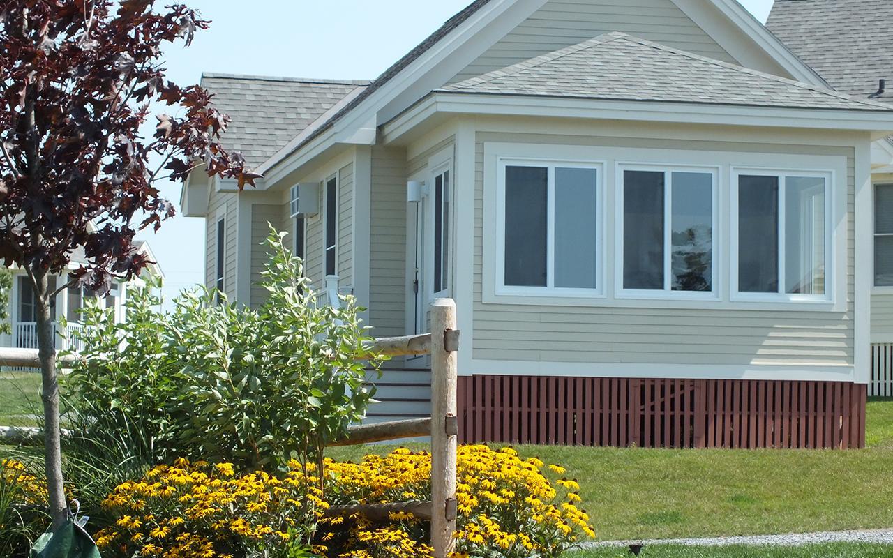 Sandbanks Summer Village Cottages Cherry Valley Exterior photo